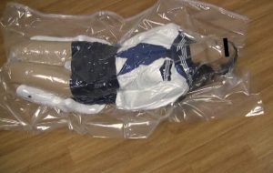 [閲覧注意]真空パックに詰め込まれたJKの窒息プレイ[エロ動画]